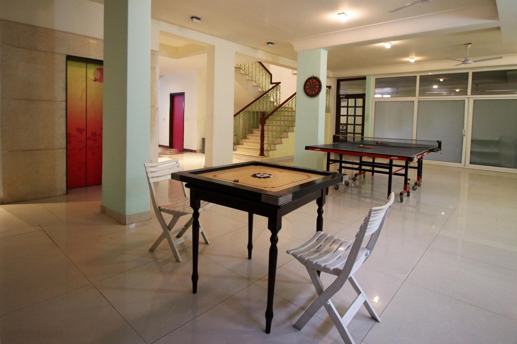 Hotel Super Collection O Sakshi Gurgaon Esterno foto