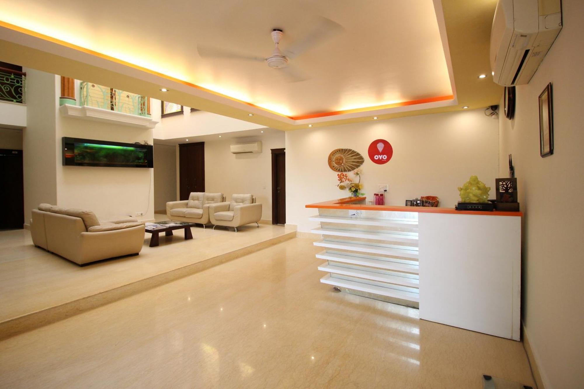 Hotel Super Collection O Sakshi Gurgaon Esterno foto