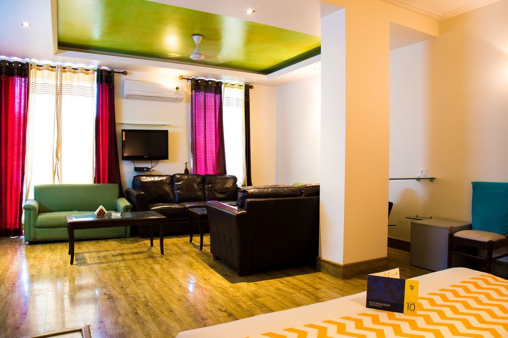 Hotel Super Collection O Sakshi Gurgaon Esterno foto