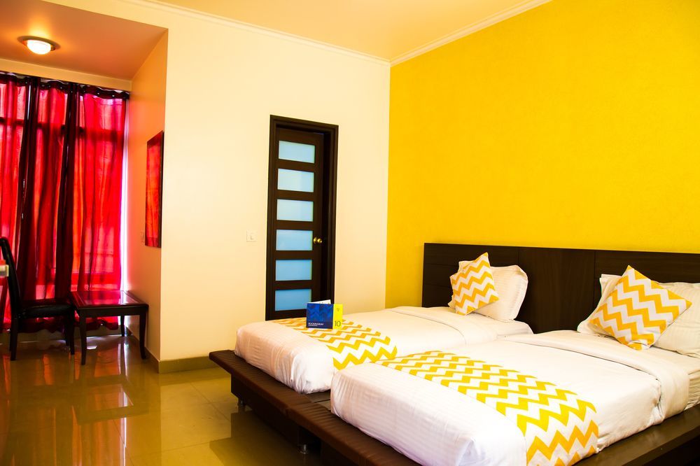 Hotel Super Collection O Sakshi Gurgaon Esterno foto