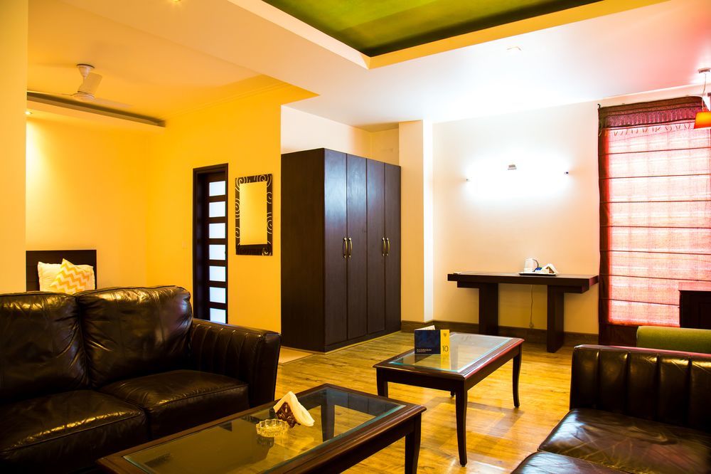 Hotel Super Collection O Sakshi Gurgaon Esterno foto